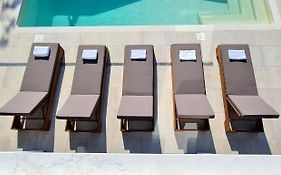 Phaedrus Living: Seaview Luxury Villa Venus